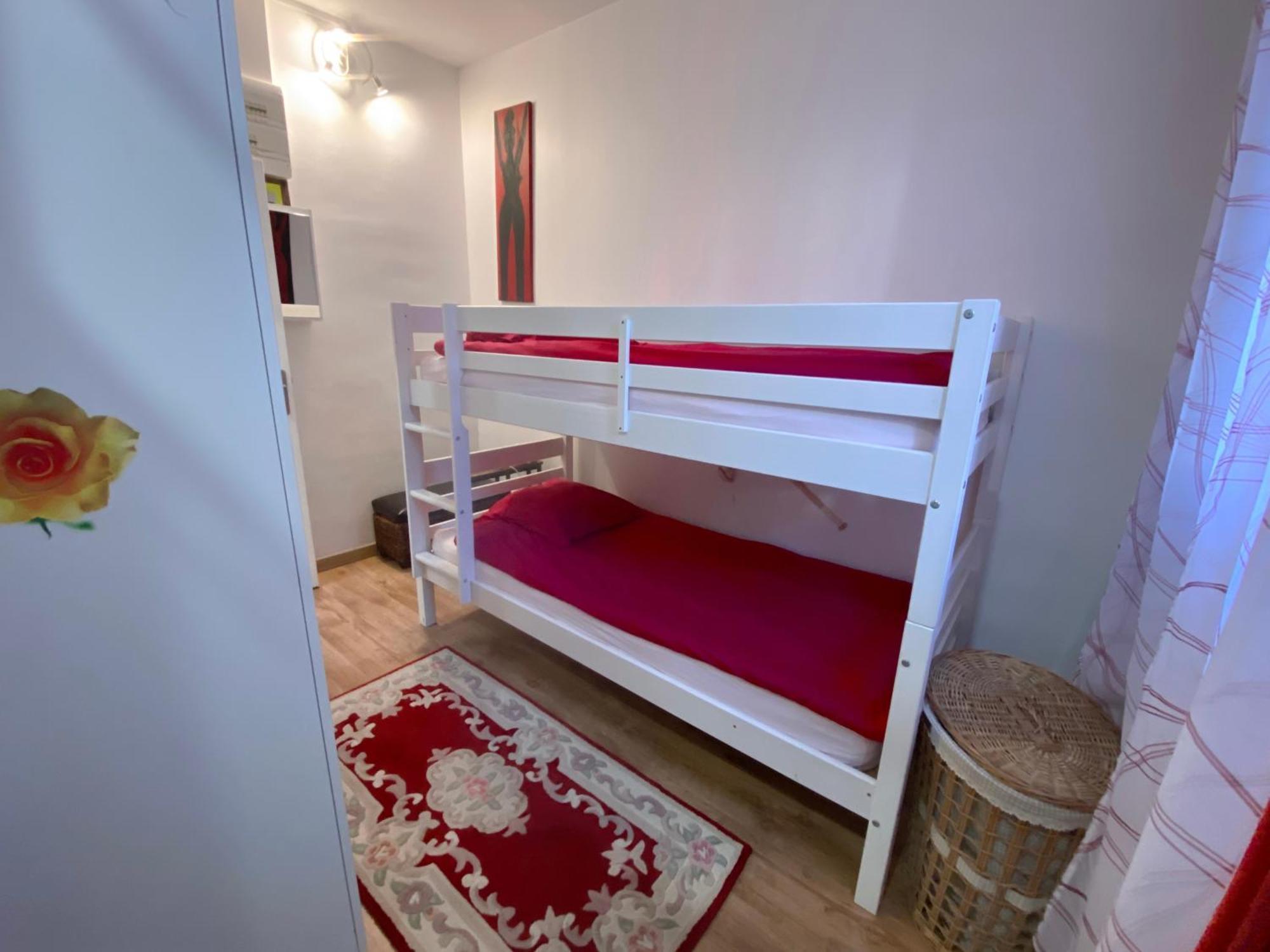 Nice Apartment Ideal To Visit Paris Клиши Екстериор снимка